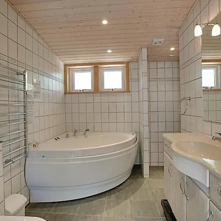 Front In With Sauna * Nexo