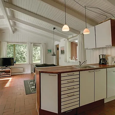 Дом отдыха Cozy In Nexo With Kitchen *